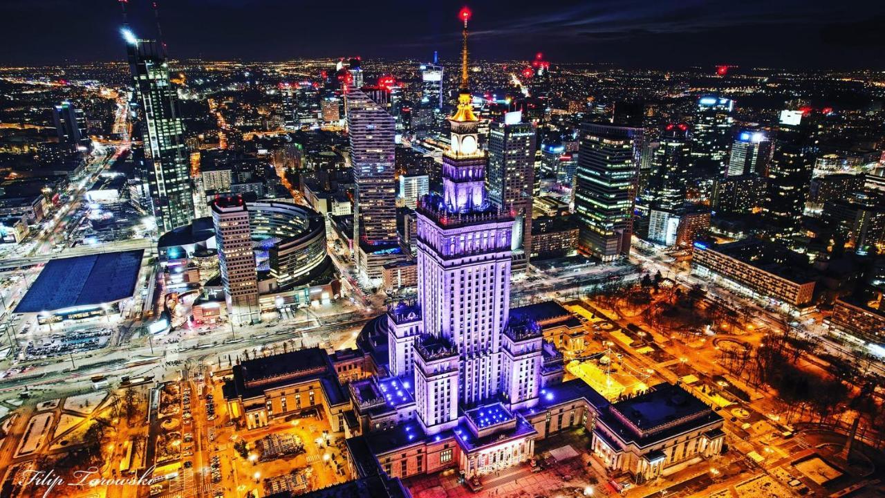 Neon 2 - Fast Wifi 70'Tv Netflix Hbo Max Appletv+ Apartment Warsaw Luaran gambar