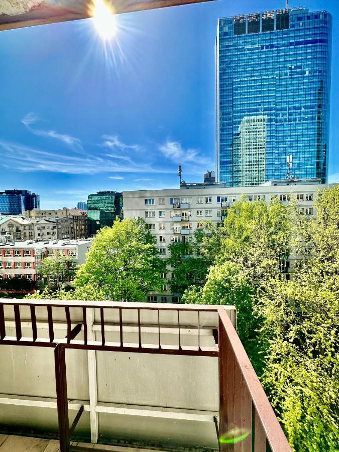 Neon 2 - Fast Wifi 70'Tv Netflix Hbo Max Appletv+ Apartment Warsaw Luaran gambar