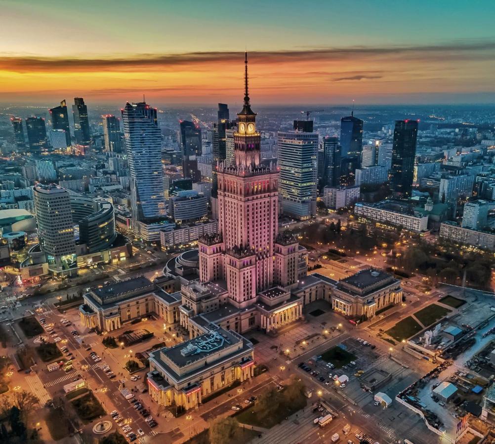 Neon 2 - Fast Wifi 70'Tv Netflix Hbo Max Appletv+ Apartment Warsaw Luaran gambar